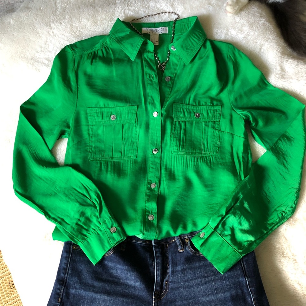 Forever 21 Essentials XS in Christmas Green